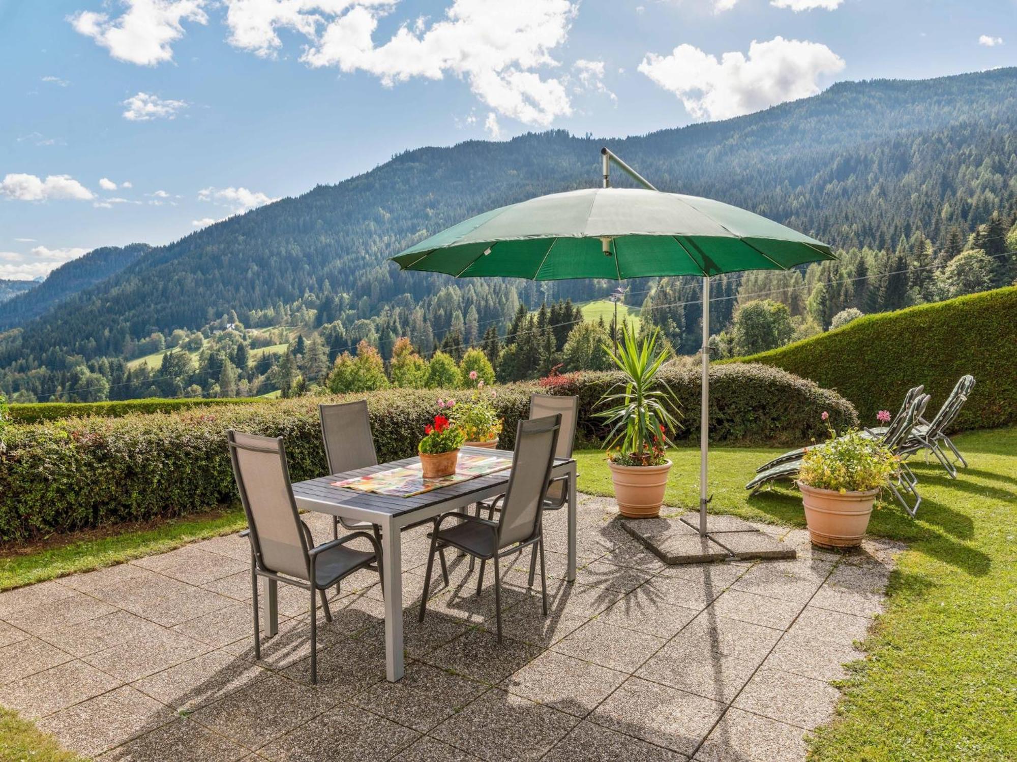 Cozy Apartment In Afritz Am See Near Gerlitzen Ski Area エクステリア 写真
