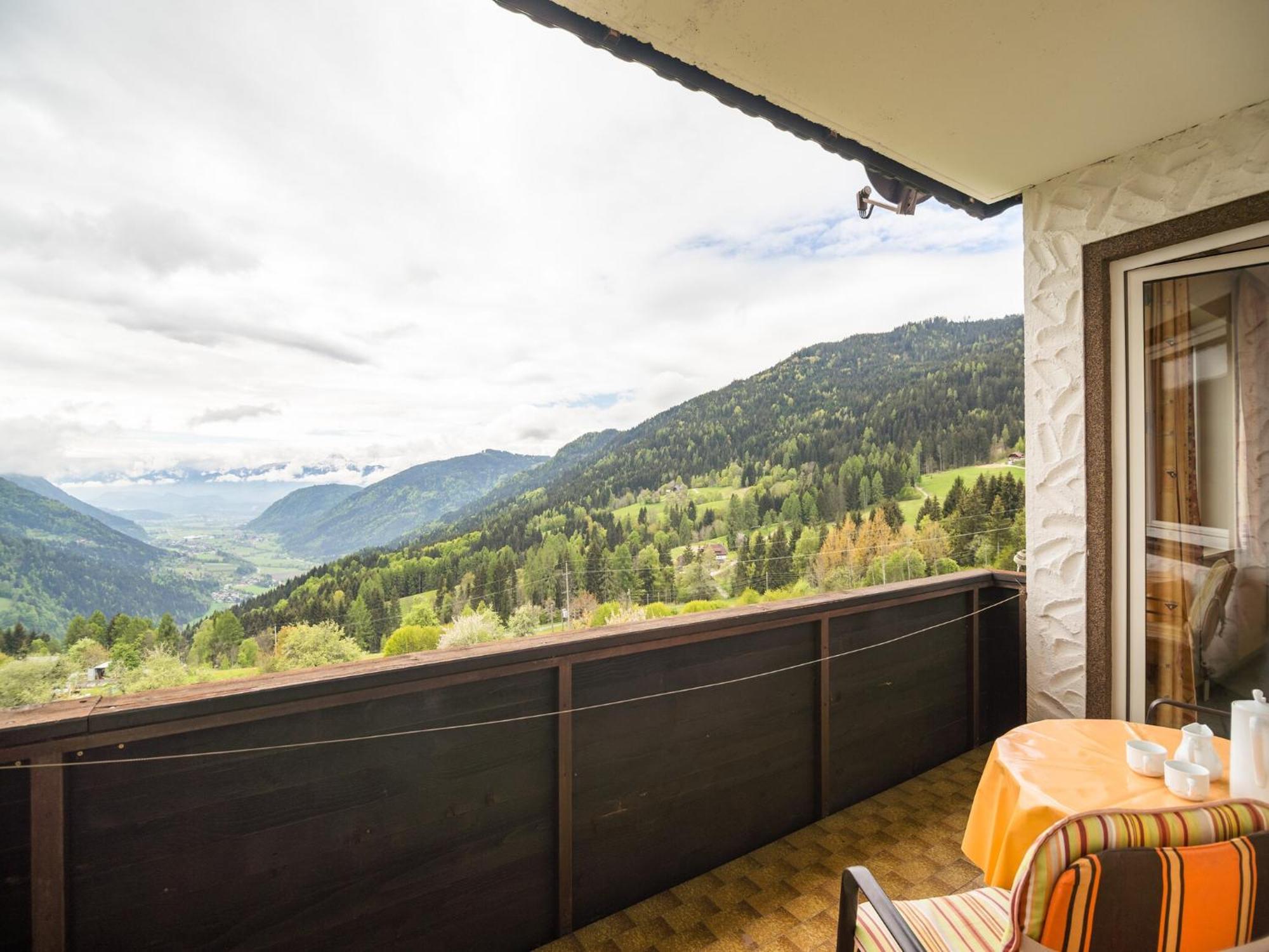 Cozy Apartment In Afritz Am See Near Gerlitzen Ski Area エクステリア 写真