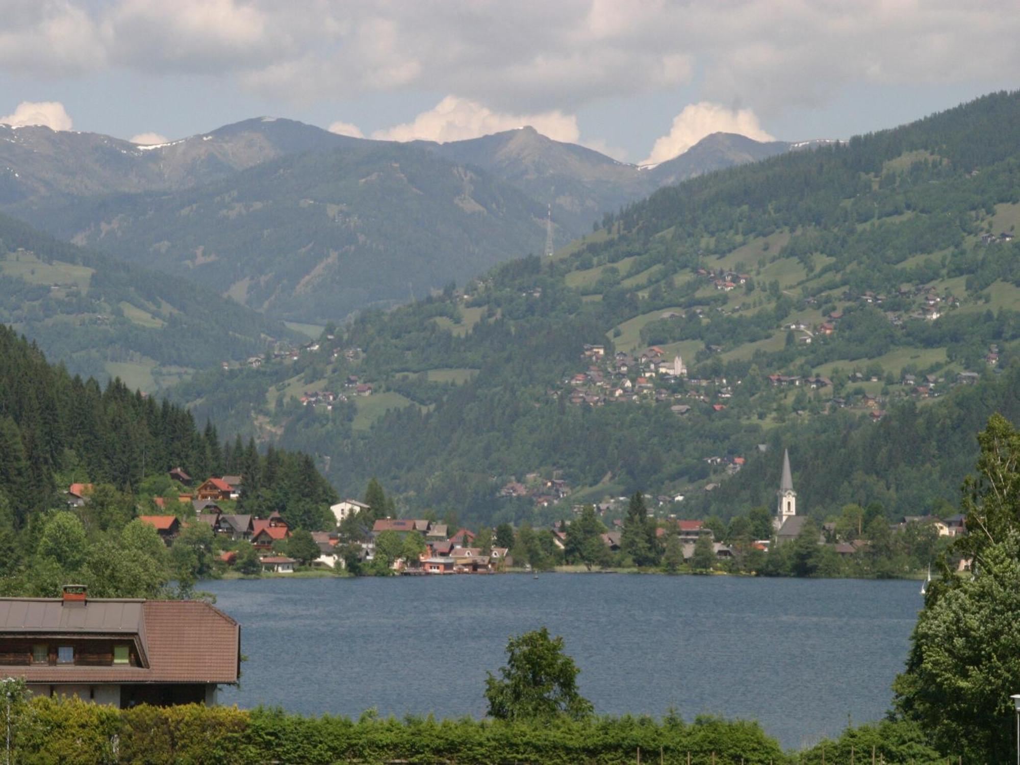 Cozy Apartment In Afritz Am See Near Gerlitzen Ski Area エクステリア 写真