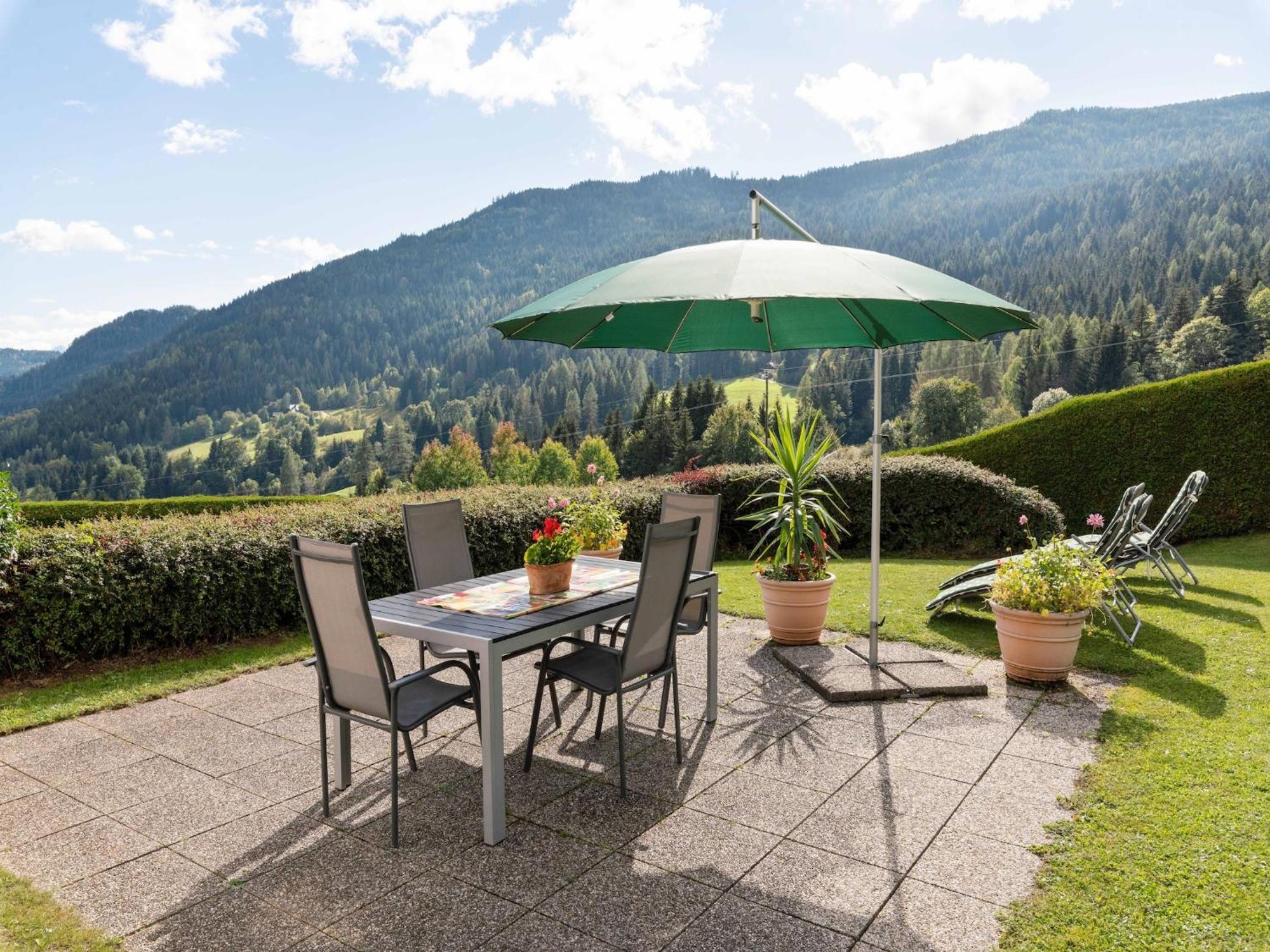Cozy Apartment In Afritz Am See Near Gerlitzen Ski Area エクステリア 写真
